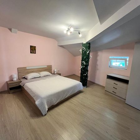 Apartment Happy Holiday Lazur Burgas Exterior photo