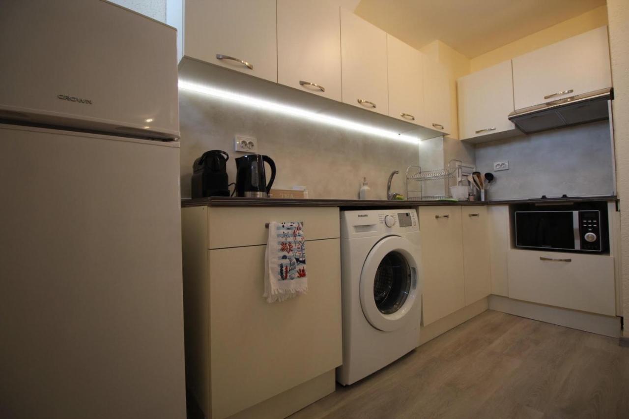 Apartment Happy Holiday Lazur Burgas Exterior photo