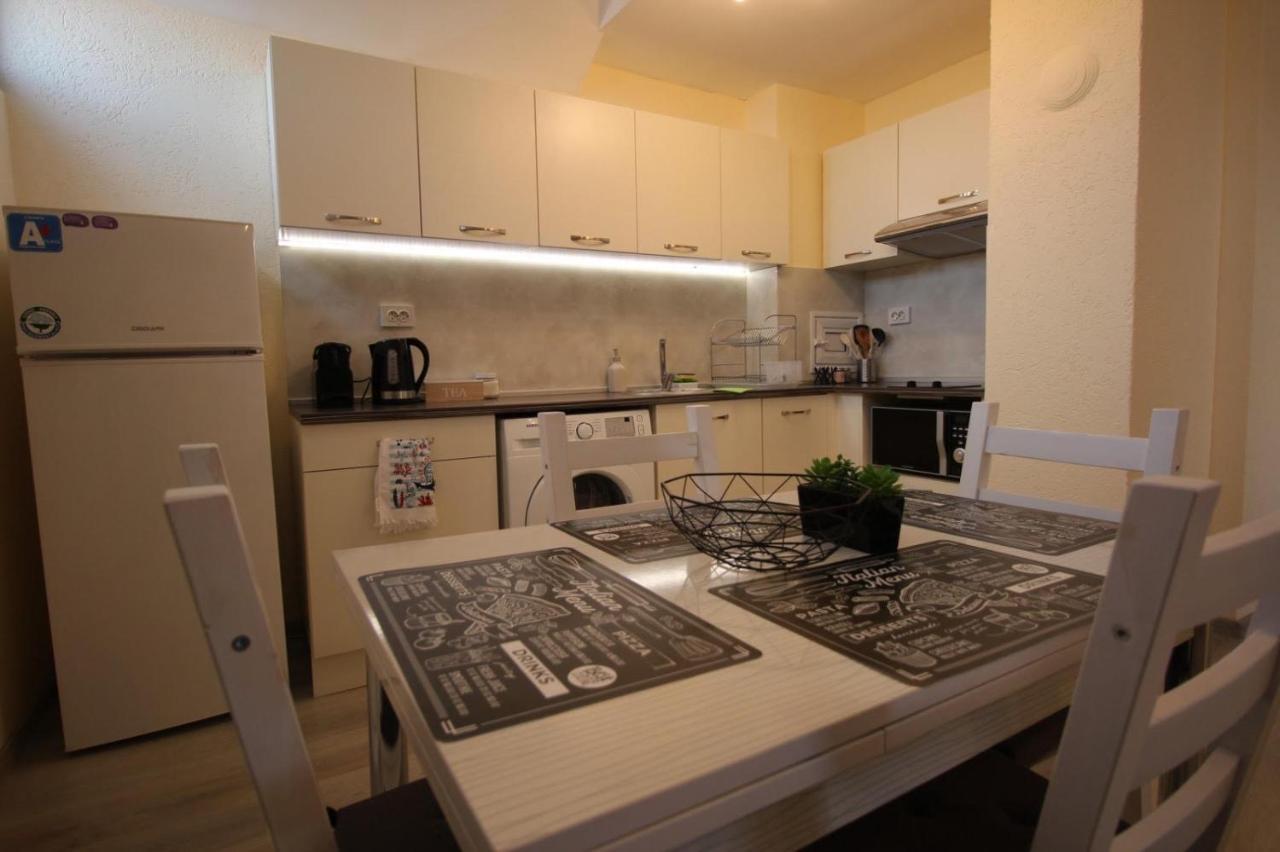 Apartment Happy Holiday Lazur Burgas Exterior photo