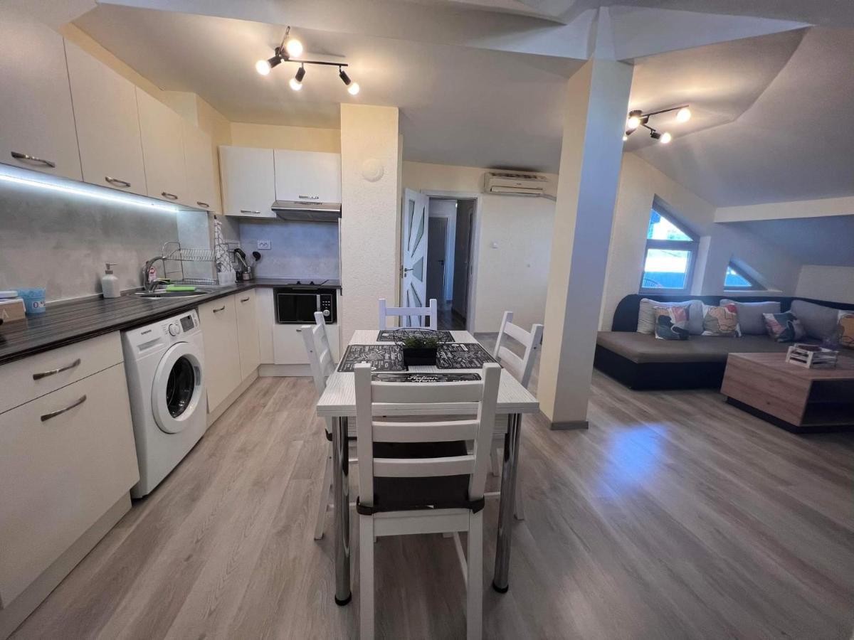 Apartment Happy Holiday Lazur Burgas Exterior photo
